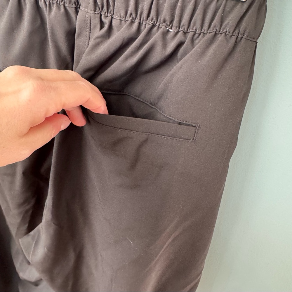 Old Navy Black High Rise StretchTech Quick Dry Cropped Femme Pants. NWT. Small - Picture 9 of 15